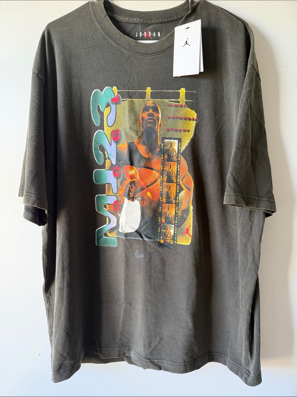 Jordan Men’s MJ23 Graphic Tee in Charcoal with Multicolor Print SZ XL
